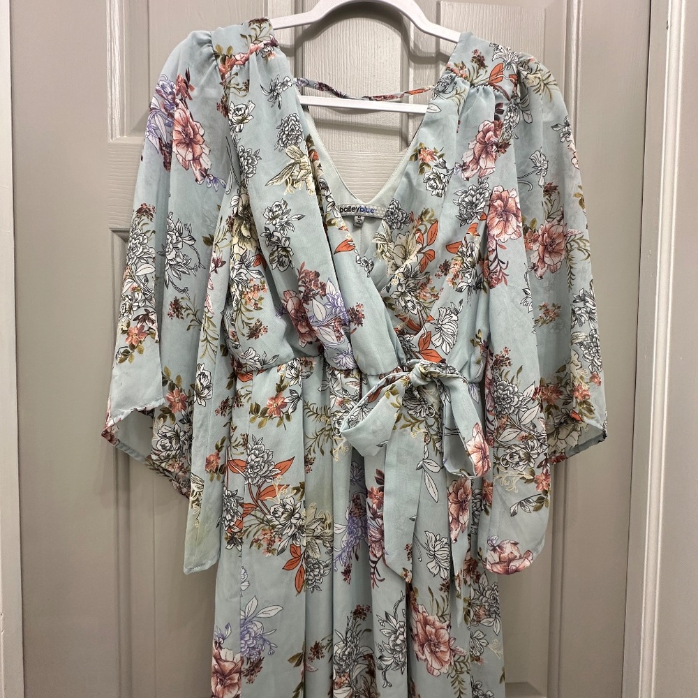Womens floral maxi dress